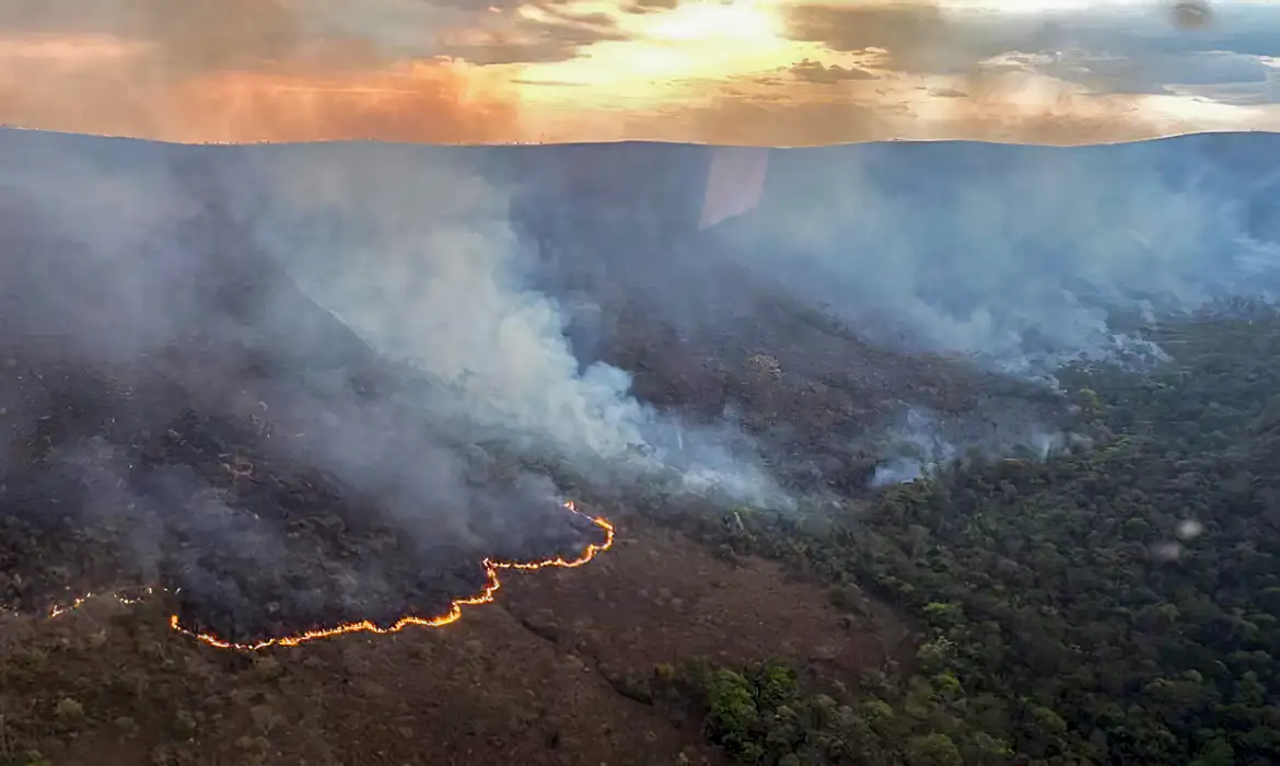 Governo destina R$ 337,5 milhões para combate a incêndios e fiscalização ambiental