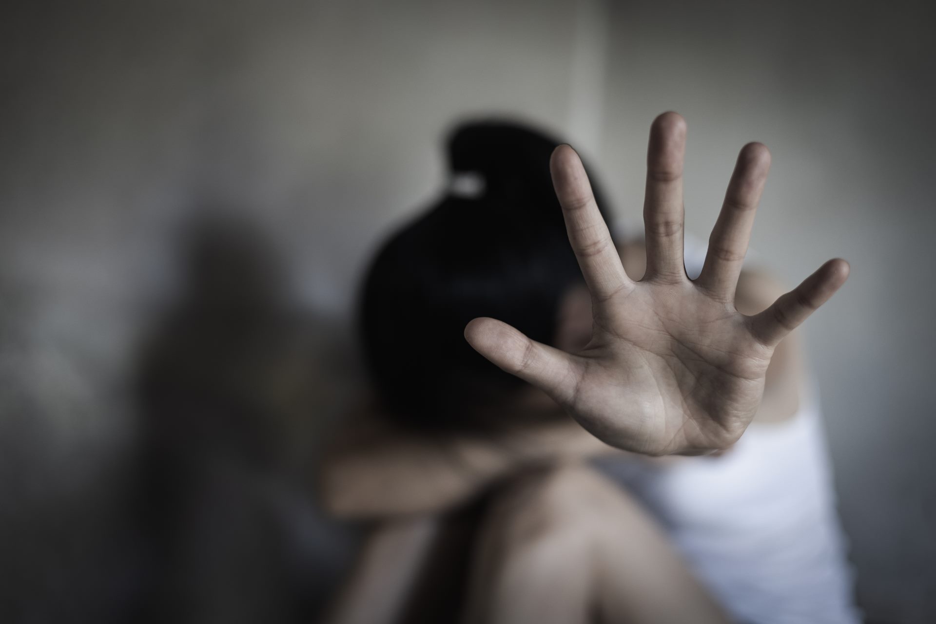 TRT-GO passa a oferecer escolta, teletrabalho e remoção a servidoras vítimas de violência doméstica