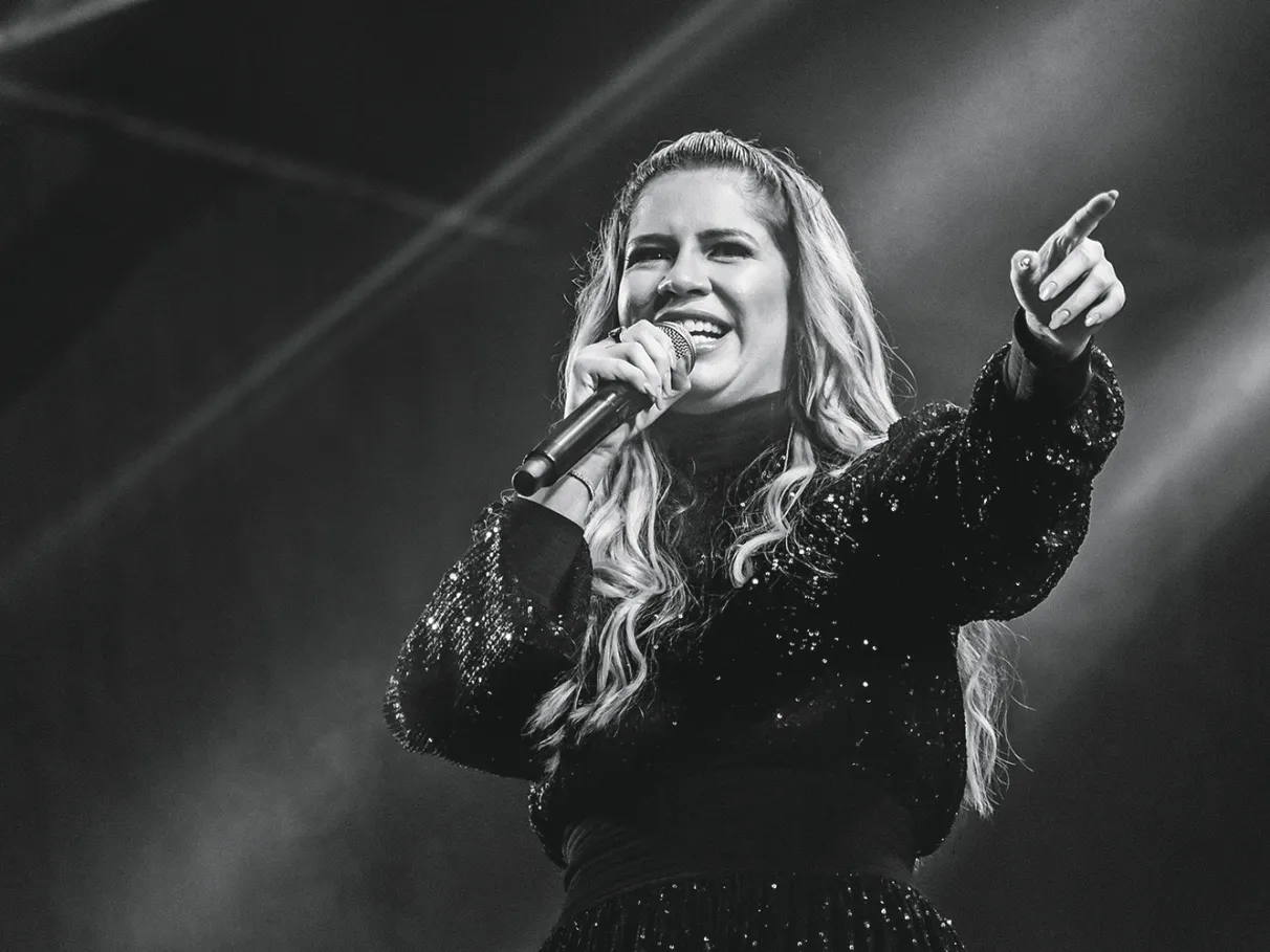Goiânia recebe homenagem a Marília Mendonça em bares com ação da marca de uísque