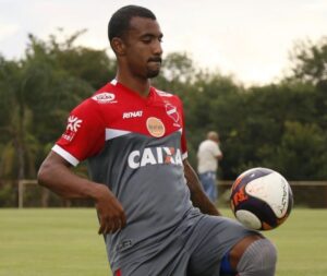 Everton Galdino está regularizado