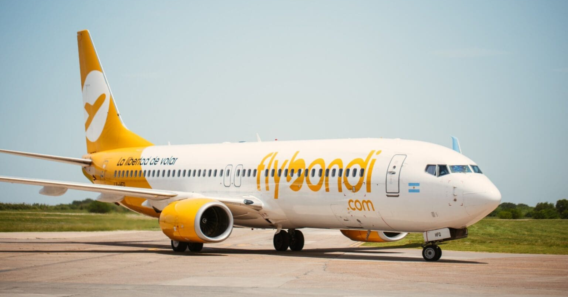 Anac limita venda de passagens aéreas da Flybondi no Brasil