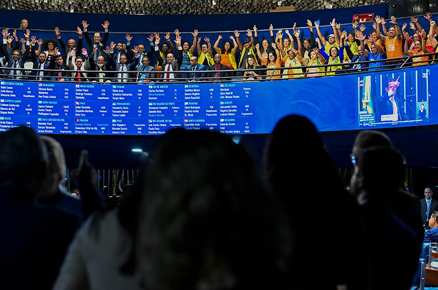 Senado aprova aposentadoria diferenciada para agentes de saúde e de combate às endemias - Senado