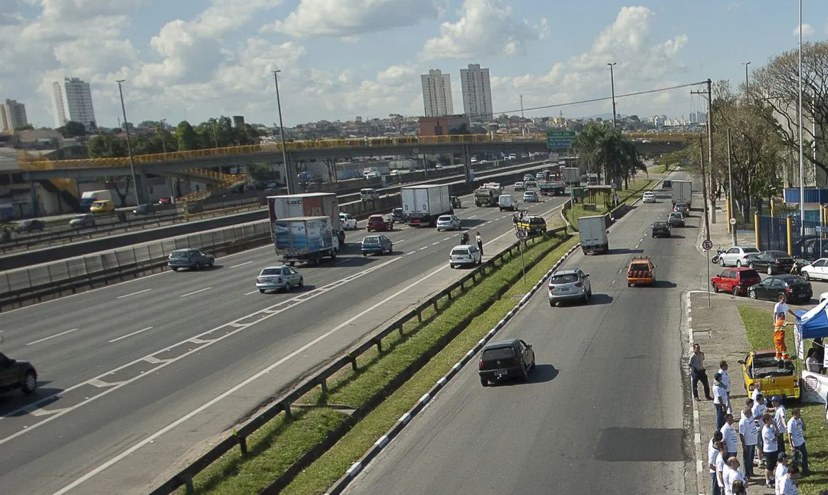CNT apresentará aos presidenciáveis plano de R$ 2,03 trilhões para transformar infraestrutura do país