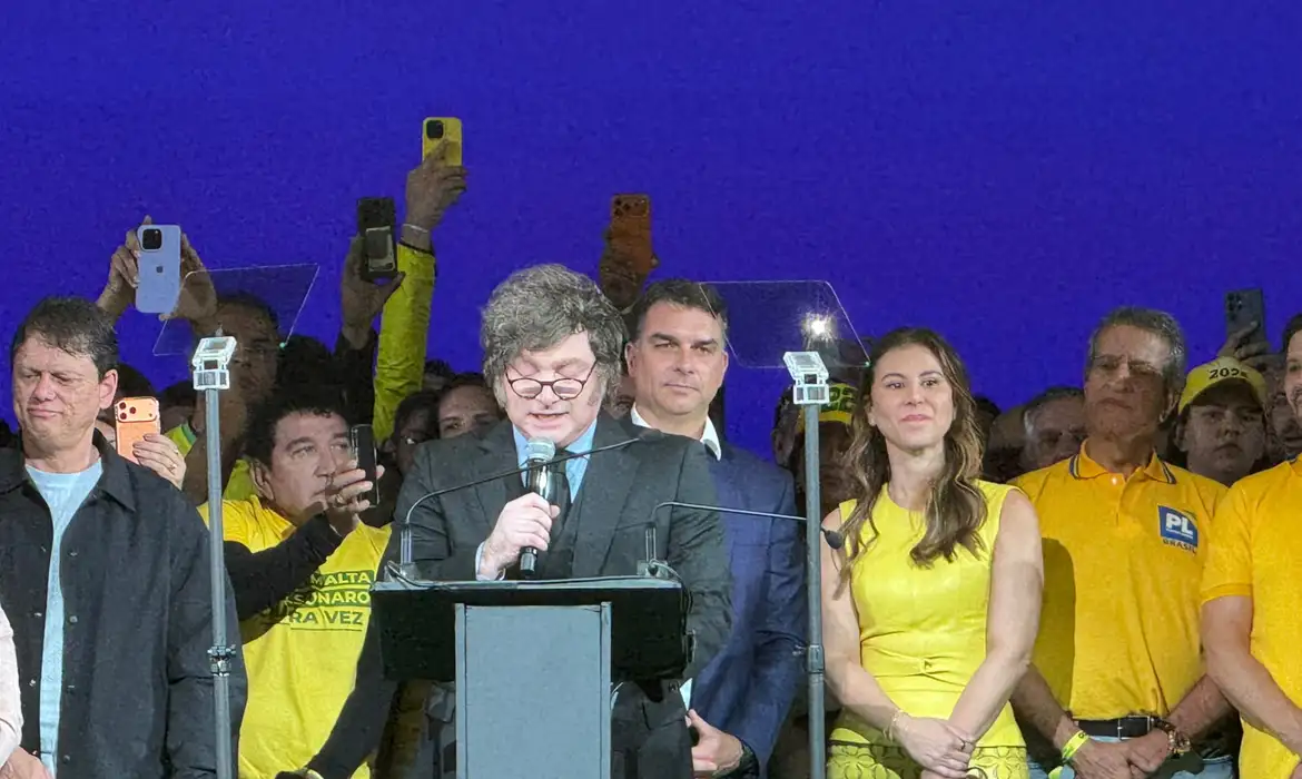 Itamaraty amplia reação após Milei atacar Lula e Moraes em convenção do PL