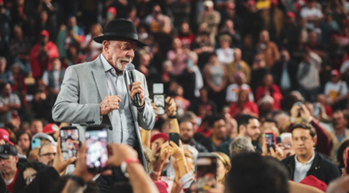 Lula reage a plano dos EUA contra urnas: ‘Quem se meter vai apanhar muito’