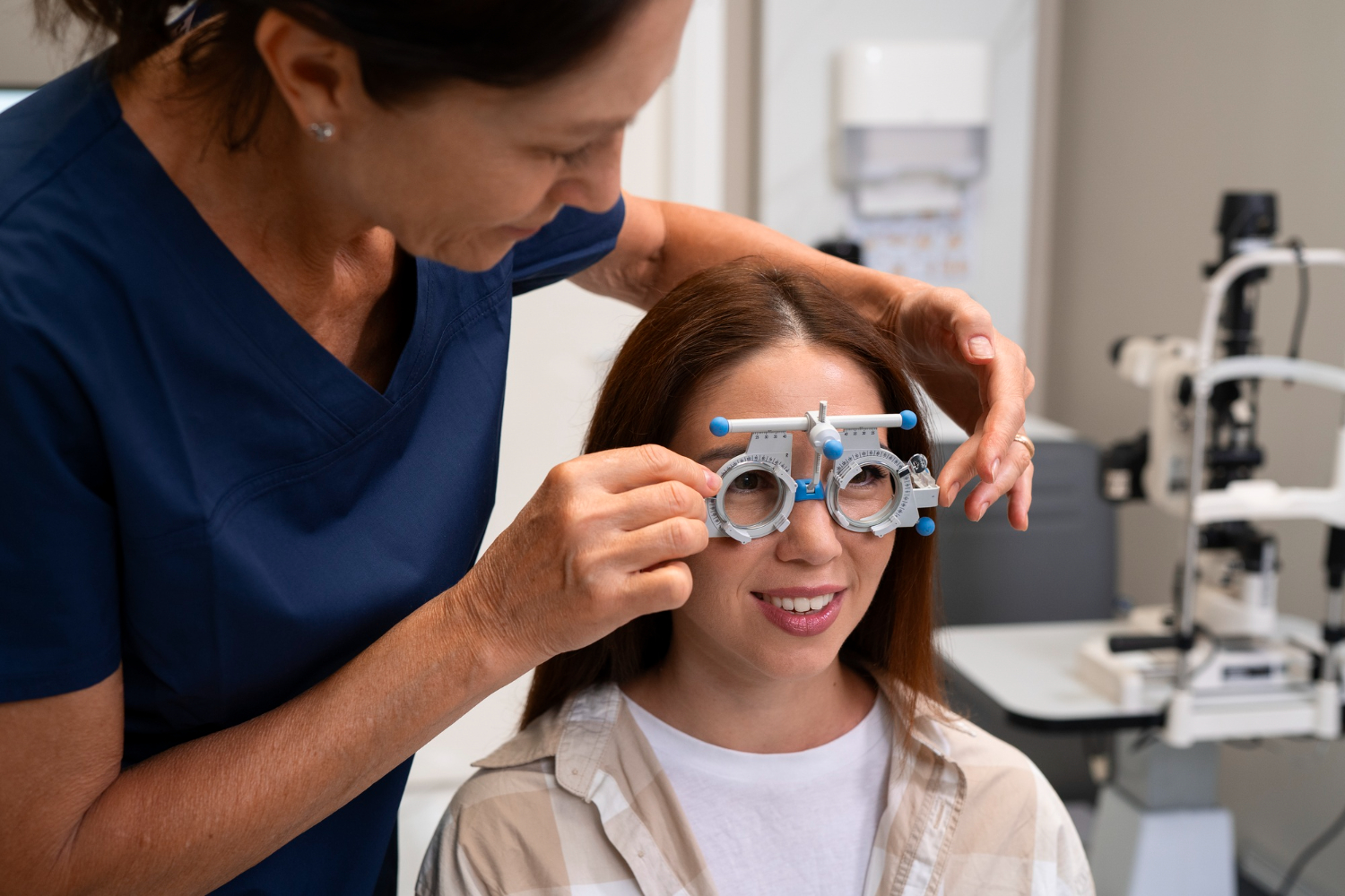 Exame de vista em óticas pode colocar a saúde dos olhos em risco