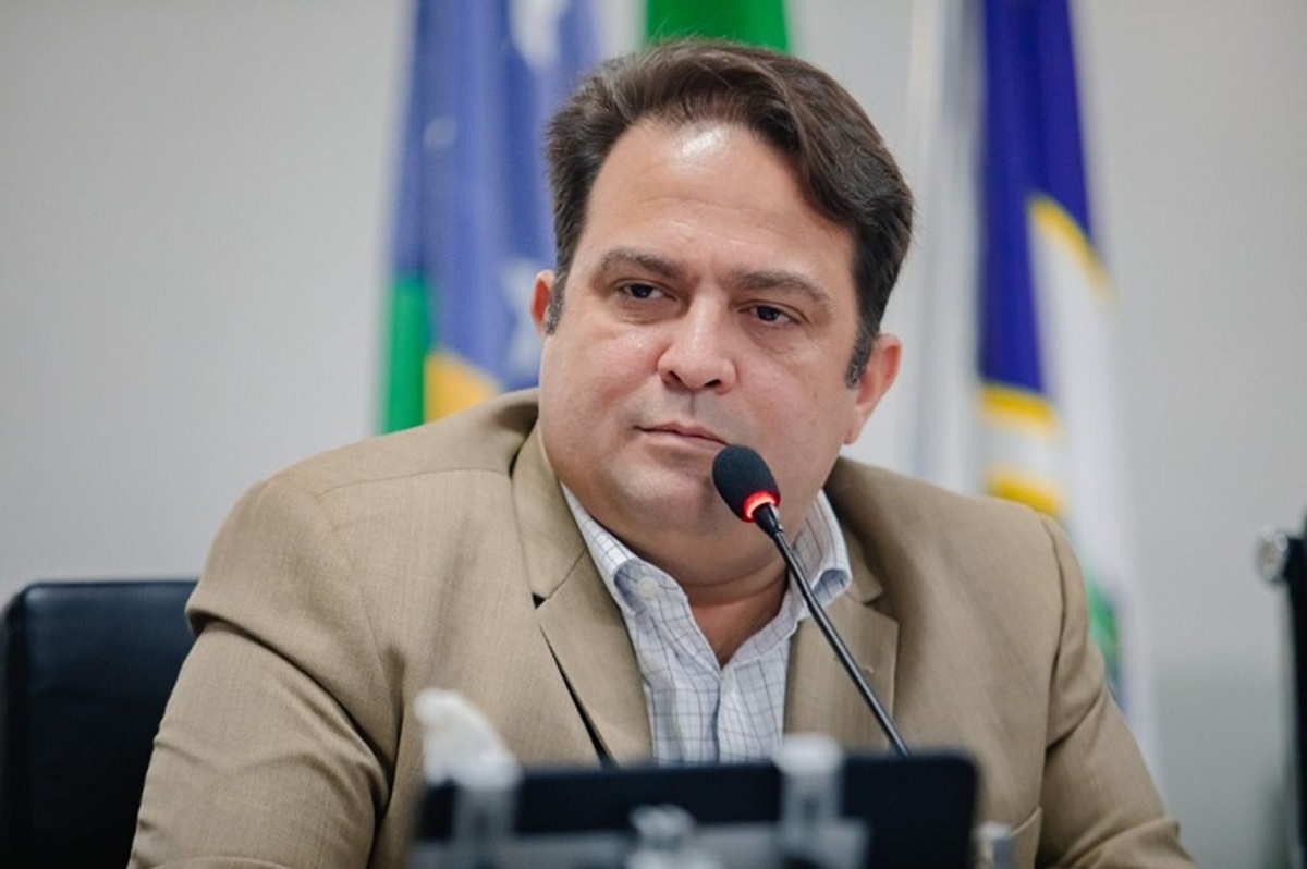 Republicanos confirma apoio a Daniel Vilela e amplia base governista para 12 siglas