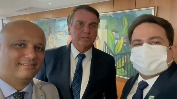 Vitor Hugo chama Naves de “bandido” e ex-prefeito devolve: “mentiroso e covarde”