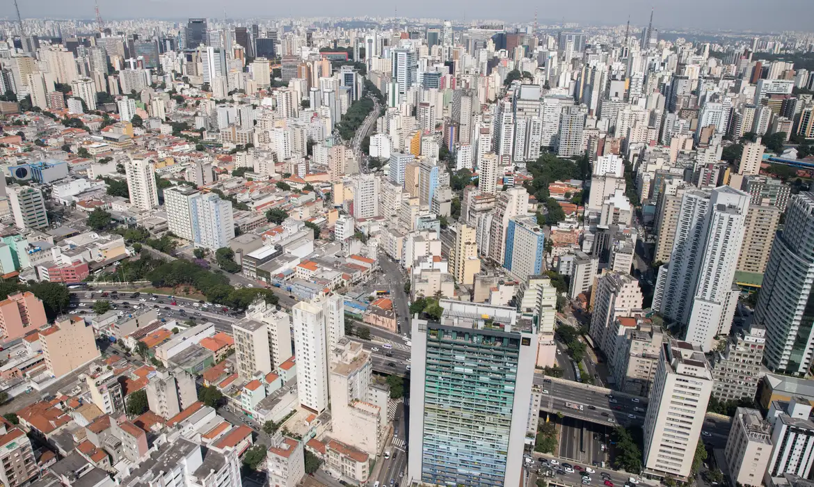 Área urbanizada no Brasil cresceu 12,3% de 2019 a 2022, mostra IBGE