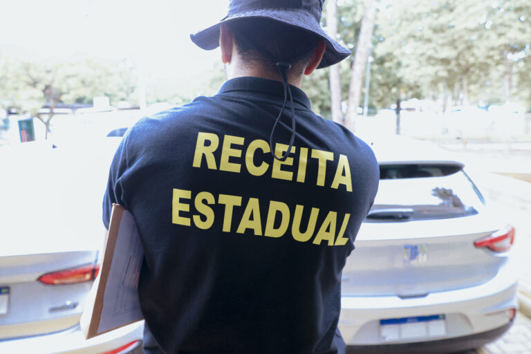 Auditor fiscal pode ganhar o mesmo que ministros do STF? Corte decide