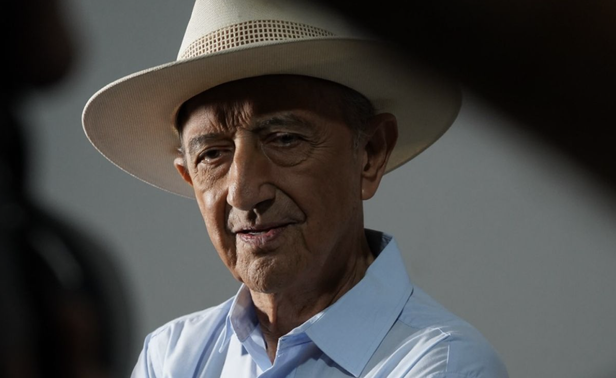"Vovô do Jeep" é Adair Henriques da Silva, ex-prefeito de Bom Jesus de Goiás