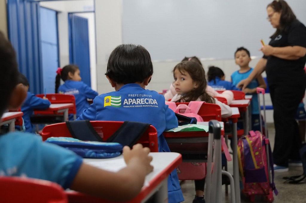Concurso da Educação Aparecida terá quase 3 mil vagas veja cargos e o que falta para o edital