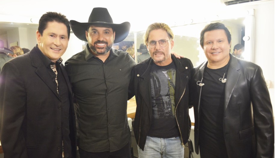 Edson & Hudson e Gian & Giovanni se encontram em Goiânia em noite de clássicos sertanejos
