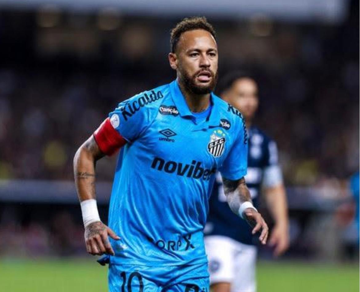 Neymar continua “menino”, mas só no comportamento
