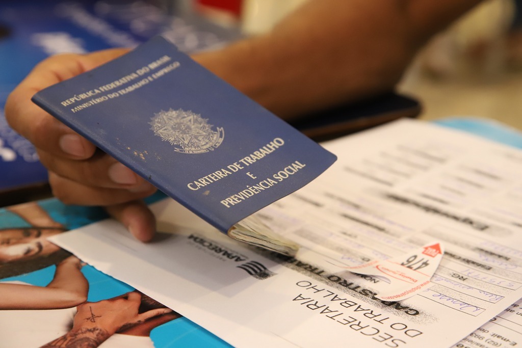 Empresas de Aparecida ofertam mais de 2,3 mil vagas de emprego pelo SIME nesta semana