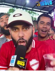 Torcedor do Vila na bronca com derrota em casa