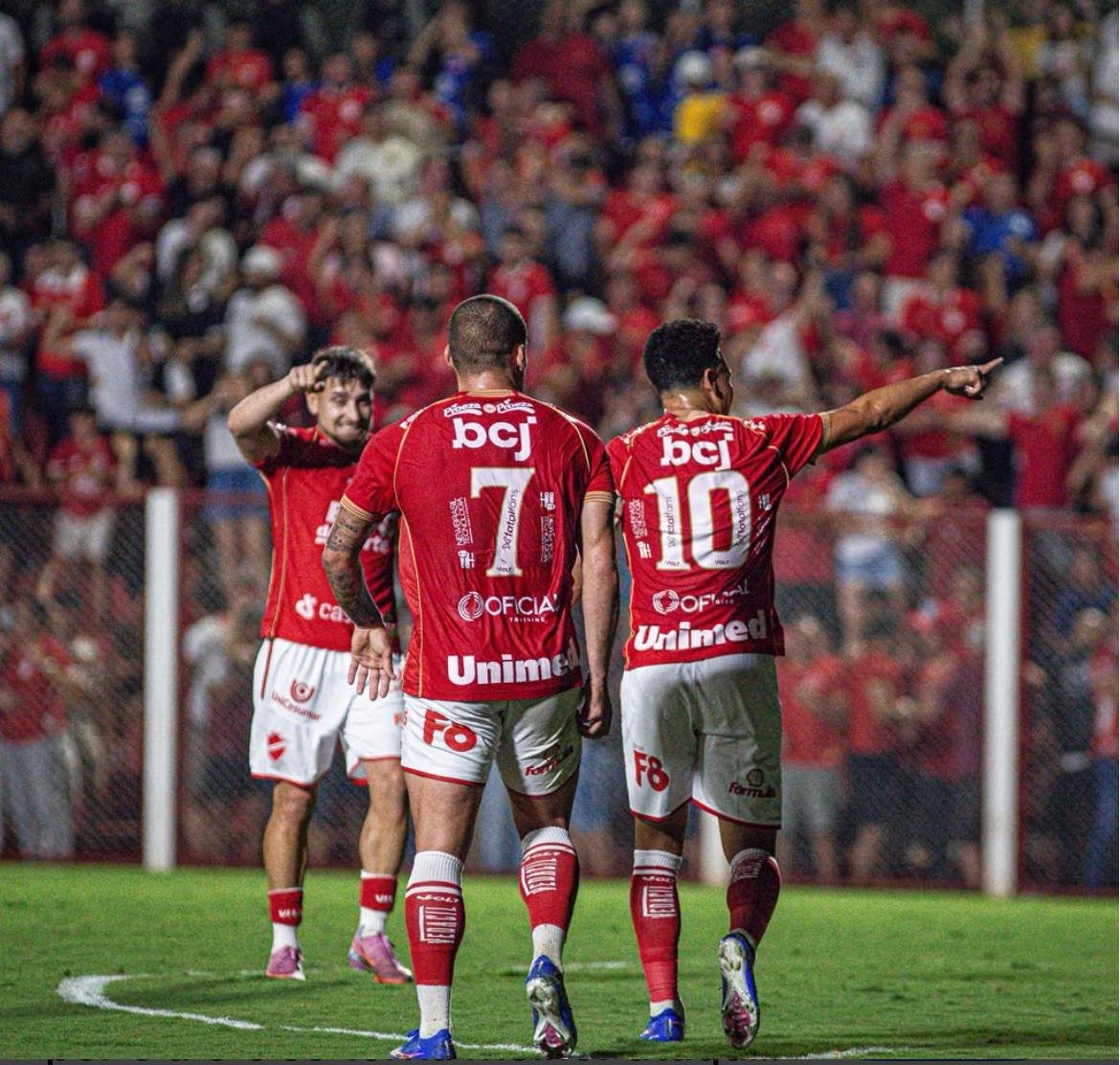 Vila Nova humilha Ponte Preta em sua maior goleada na Série B