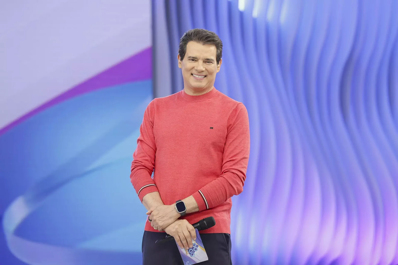 Globo quer tirar Celso Portiolli do SBT com salário de R$ 3 milhões