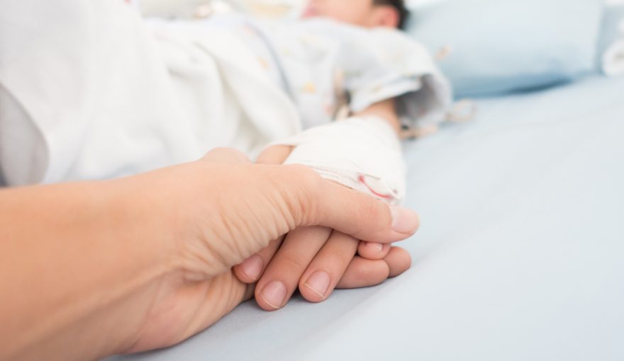 Quedas lideram hospitalizações de crianças e adolescentes pelo décimo ano consecutivo (Imagem: Freepik)