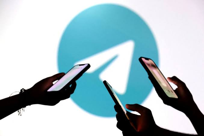 Apple remove Telegram da App Store por violação de regras sobre abuso infantil