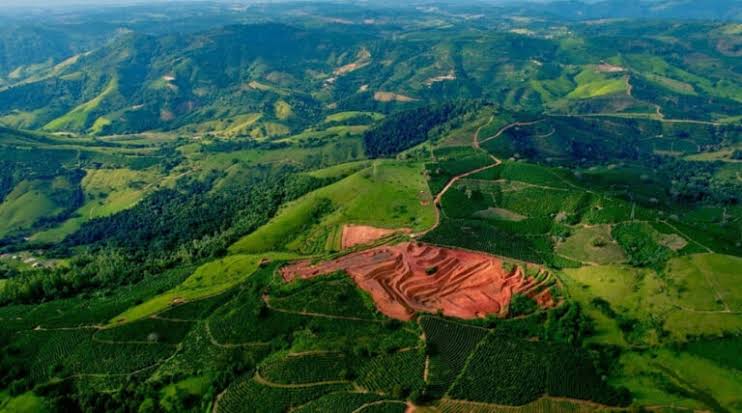 Projeto de terras raras em Poços de Caldas pode afetar rios que chegam a Goiás; Ibama alerta para riscos hídricos