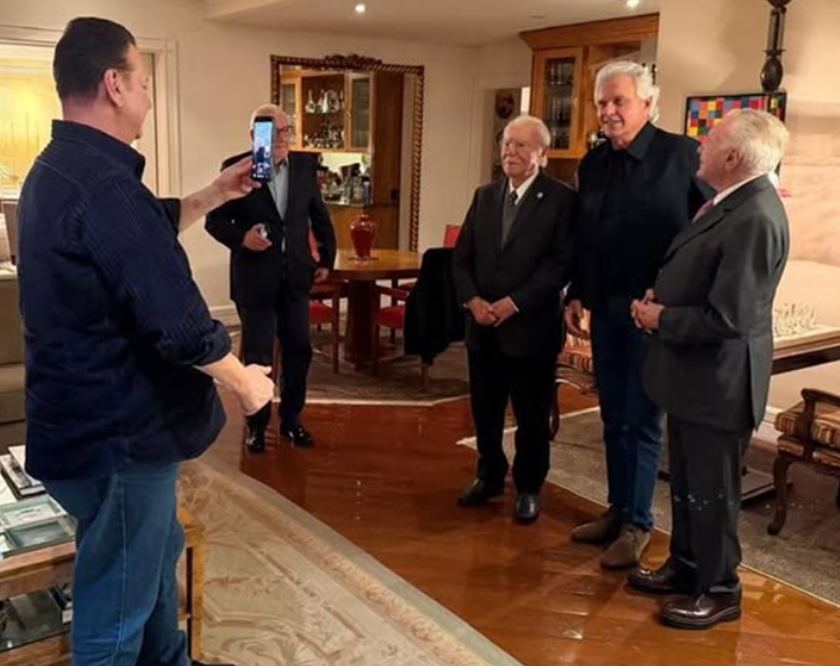 Ao lado de Kassab, Caiado se reúne com Sarney e Michel Temer