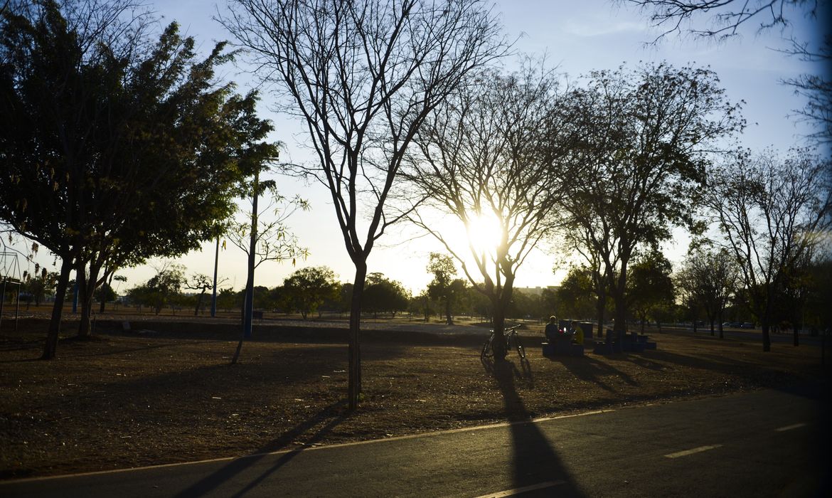 Goiás tem alerta laranja para baixa umidade nesta segunda-feira