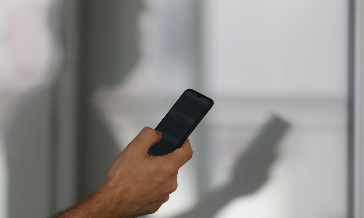 Mais de 830 mil celulares foram subtraídos em 2025, aponta relatório