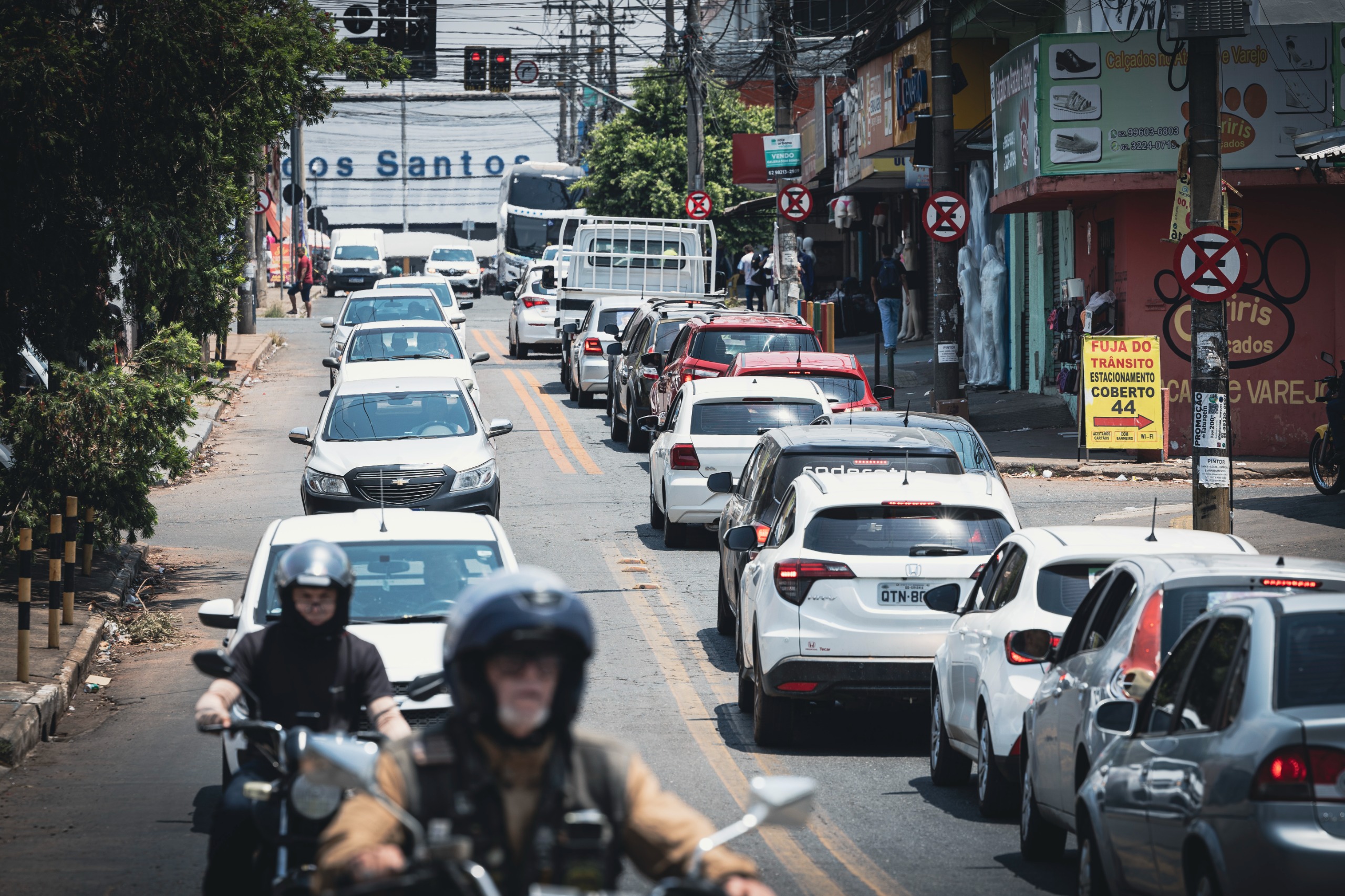 Comércio de veículos e peças em Goiás