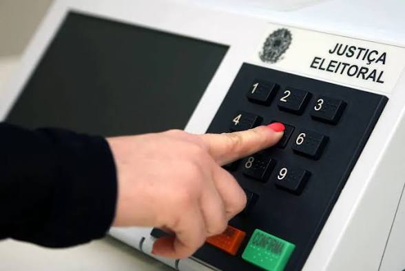 Deputada pede ao TSE transferência temporária de local de votação para mulheres com medidas protetivas