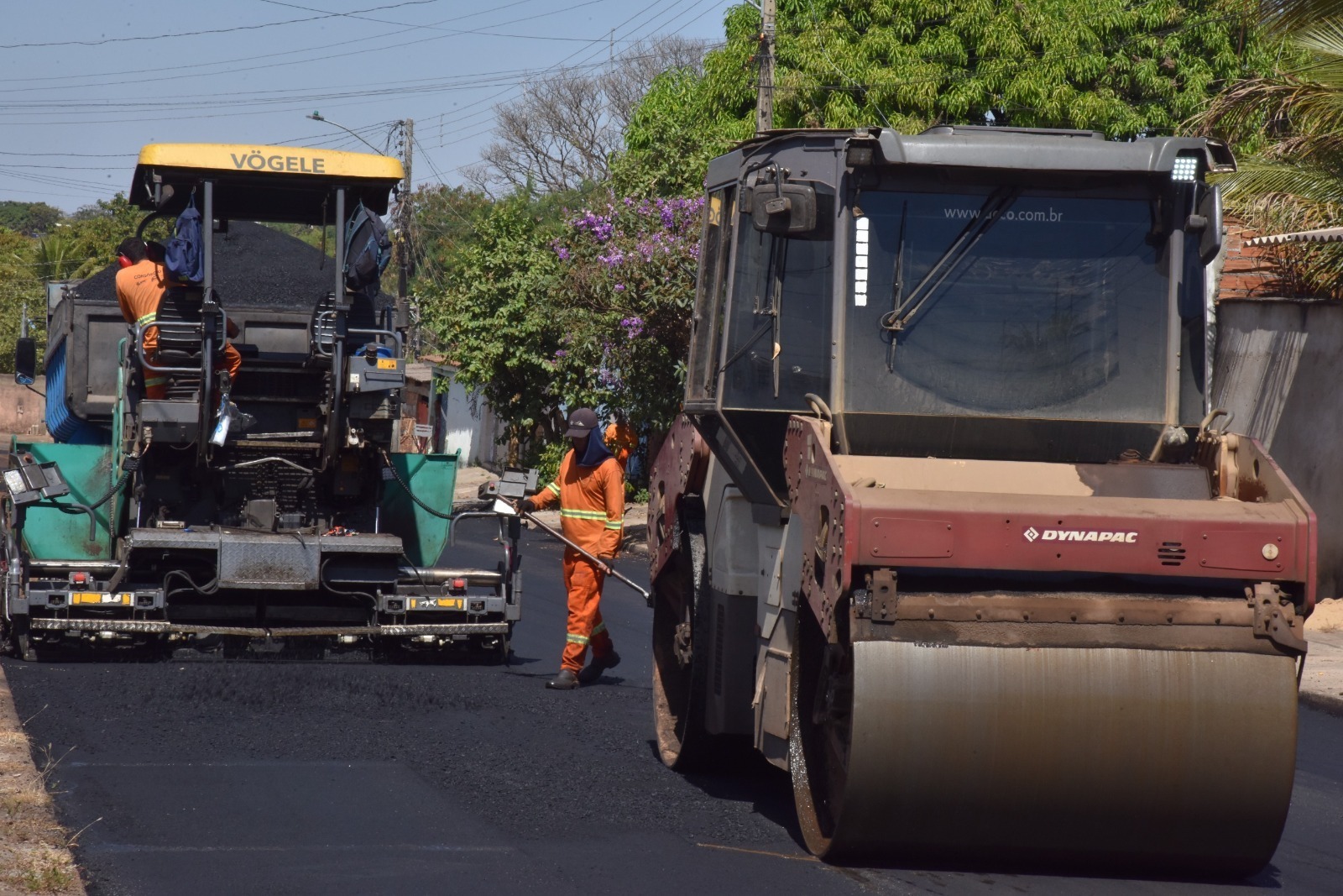 Vai passar por Aparecida? Confira os bairros com obras no asfalto nesta semana