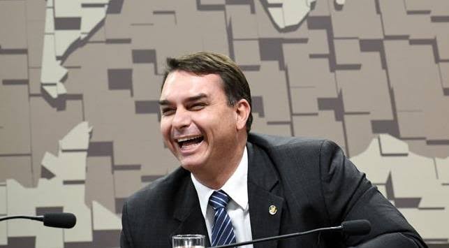 Ex-ministro da ditadura condenado por fraude doa R$ 400 mil à campanha de Flávio Bolsonaro - Foto: Pedro França/Agência Senad