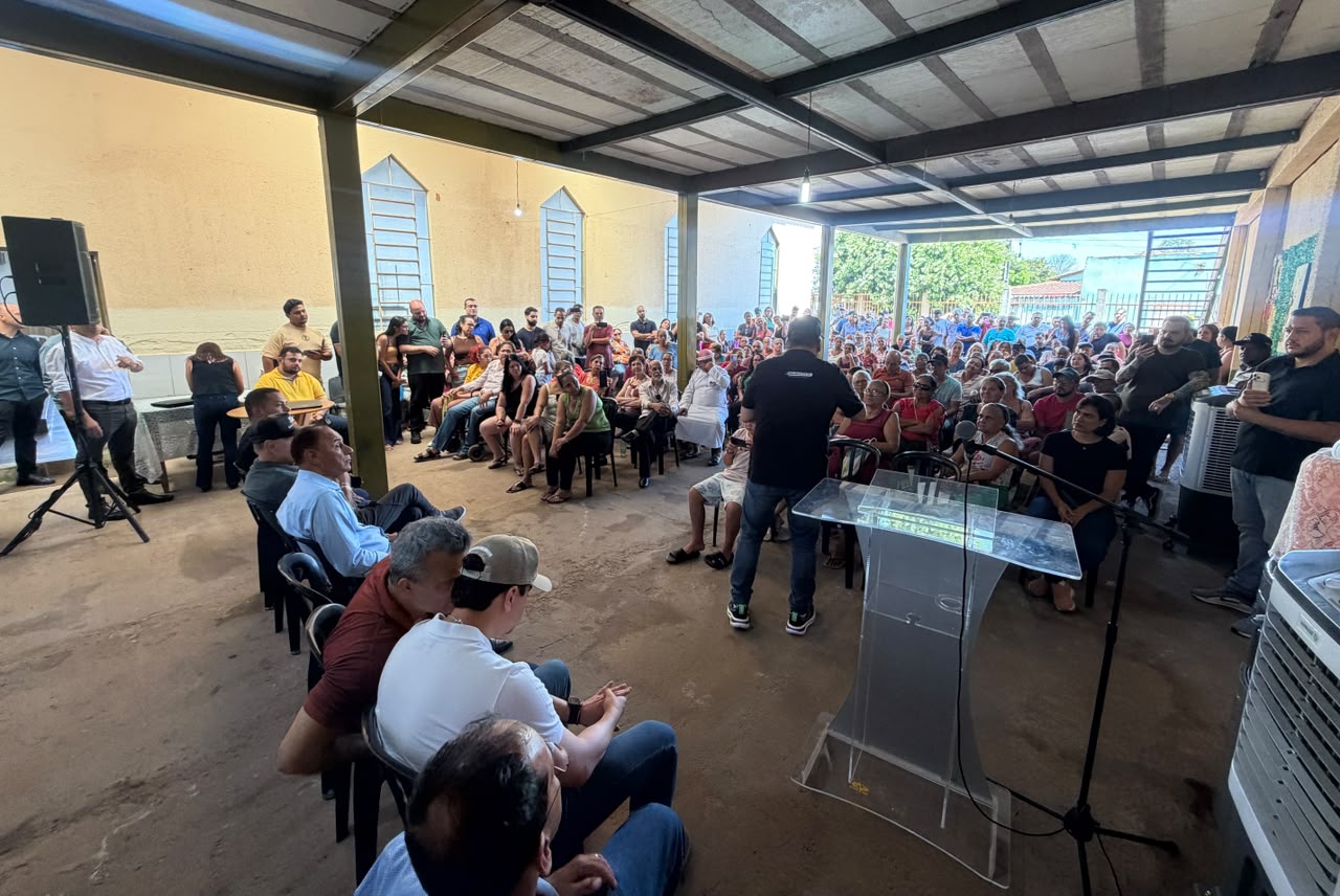 Mabel assina decreto para regularizar imóveis de 1.034 famílias no Serra Azul