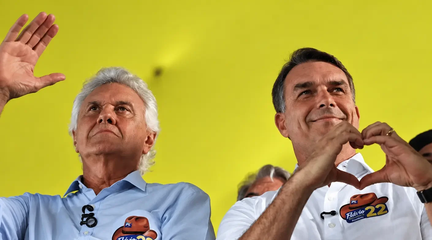 Foto 1 - Ronaldo Caiado e Flávio Bolsonaro. Segundo turno Flávio lidera quantidade de apoiadores veja quem está com Lula