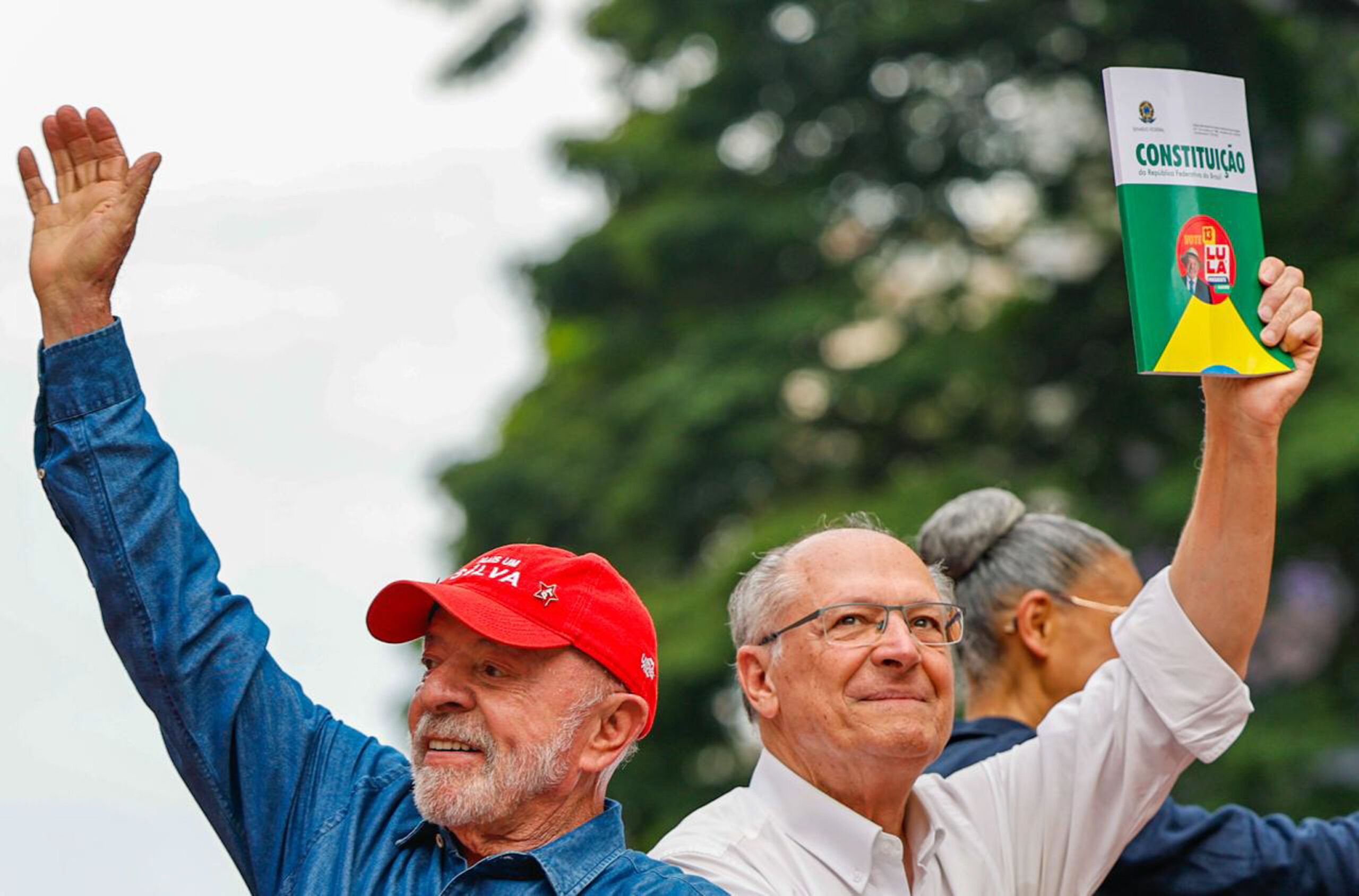 Lula reeleito terá Congresso de direita como primeiro desafio
