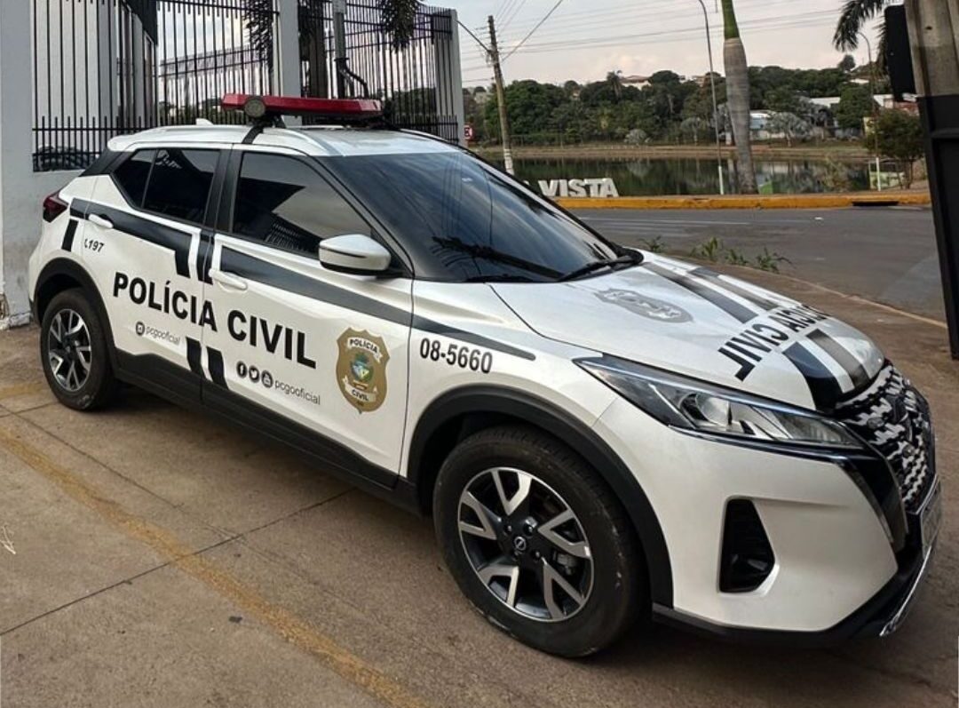 A Polícia Civil de Goiás prendeu em flagrante, nesta terça-feira (27), três homens suspeitos de estupro de vulnerável em Bela Vista de Goiás, na Região Metropolitana de Goiânia. A ação foi conduzida pela Delegacia de Polícia do município, vinculada à 2ª Delegacia Regional de Polícia (DRP).