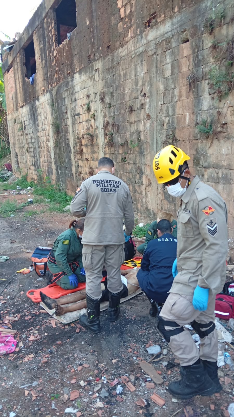 Homem cai de altura de 10 metros no Jardim América, em Goiânia