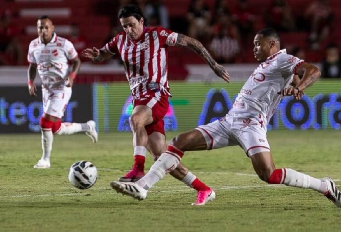 Vila Nova segue firme na liderança, Goiás alimenta o sonho da Série A