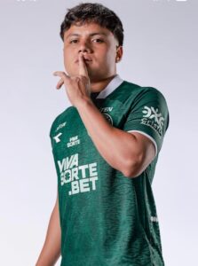 Esli Garcia, técnico Mozart não gosta de mim nem de Anselmo Ramon