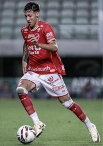 Gustavo Puskas, de promessa para um futuro brilhante, ao esquecimento no Vila Nova