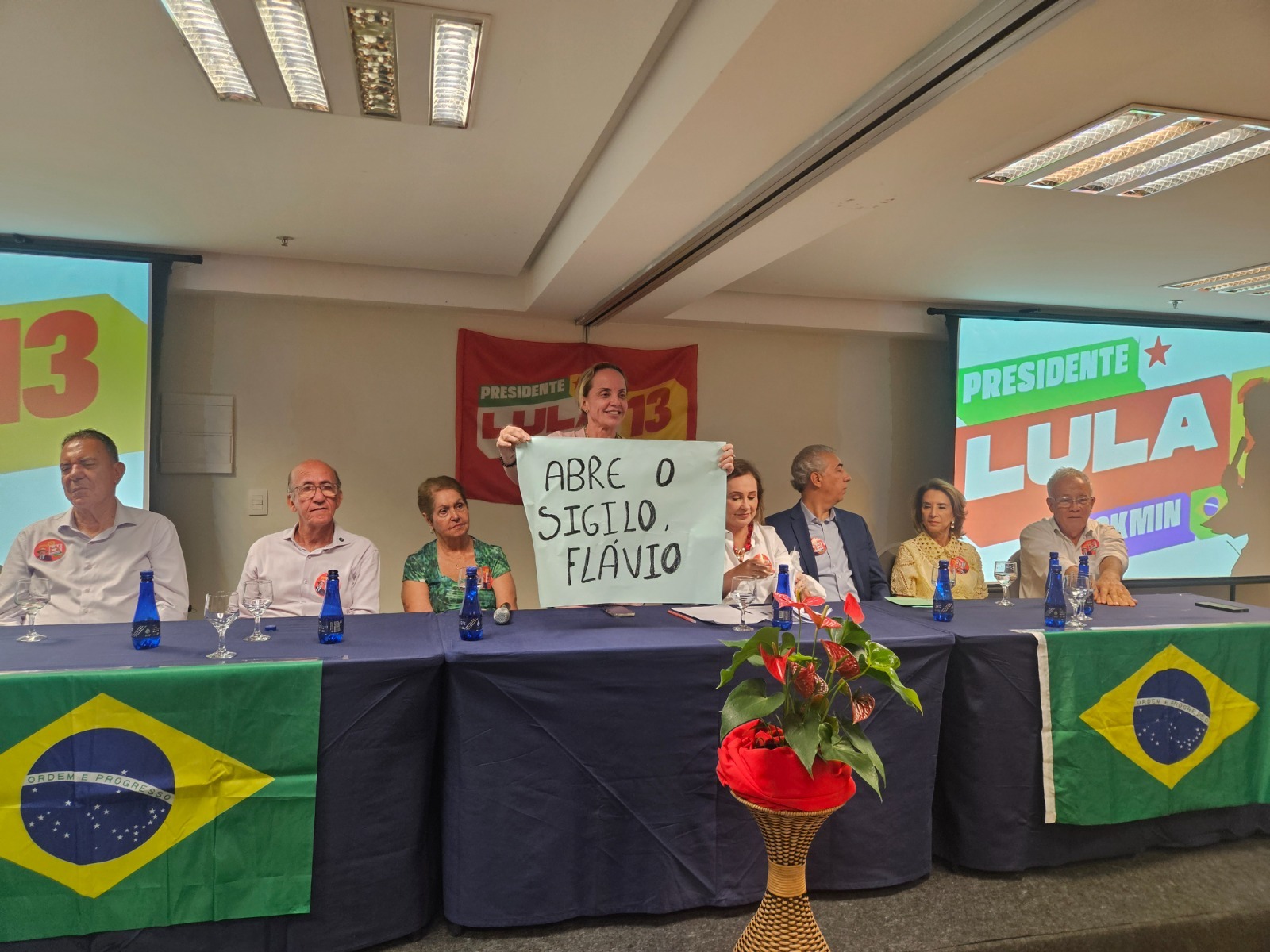 Em Goiânia, filha de Lula chama Flávio de “moleque” e diz que manifestações deram ânimo a militância