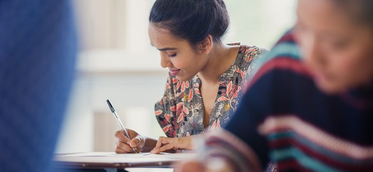 Mais de 1 milhão de estudantes usam plataforma do MEC para se preparar para o Enem 2026; veja dicas para a redação